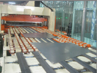 汽(qi)車(che)闆(ban)異(yi)形(xing)闆(ban)加(jia)工(gong)機(ji)組(zu)